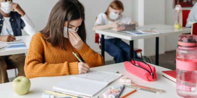 Massentests werden in Schulen eingestellt.