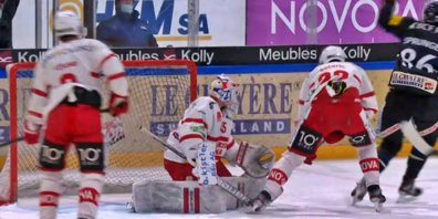 Julien Sprunger (Fribourg-Gottéron) jubelt nach seinem Treffer zum 3:2 nach Verlängerung.