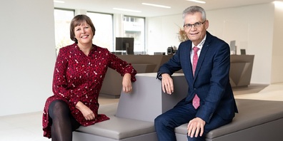 Dr. Barbara Lorenz (VR-Präsidentin) und Adrian Müller (Vorsitzender der Geschäftsleitung).
