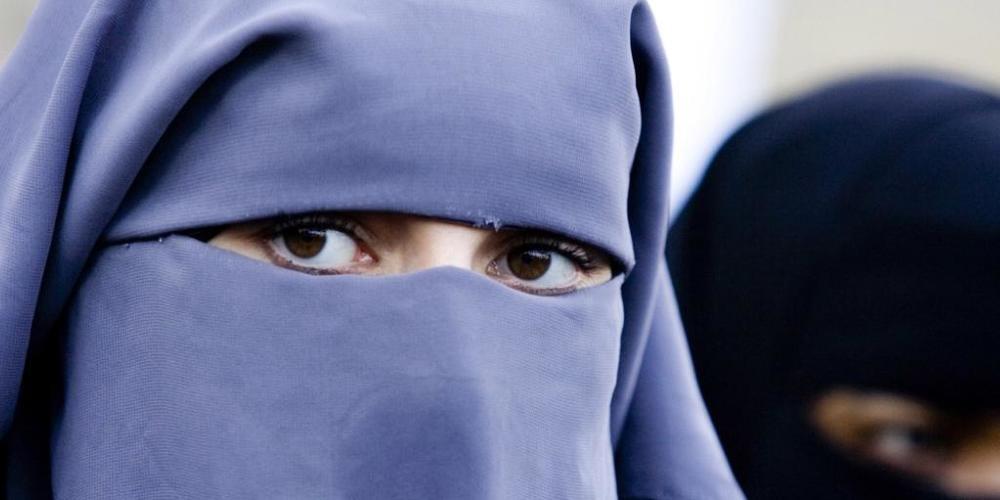 Um das Burka-Verbot durchzusetzen, braucht es nach Meinung der Glarner Regierung nur in Ausnahmefällen ordentliche Strafverfahren. (Symbolbild)