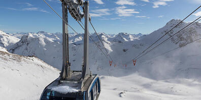 Die Pendelbahn zwischen Hörnli und Urdenfürggli verbindet seit 2014 die Skigebiete Arosa und Lenzerheide. Eine geplante Piste durch das Urdental nach Tschiertschen stösst bei den Umweltorganisationen auf grossen Widerstand. (Archivbild)