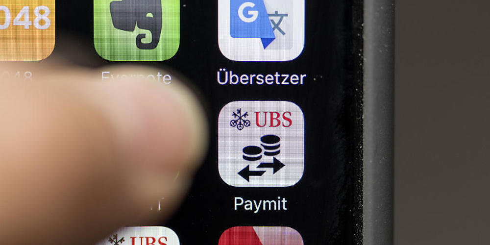 Die UBS führt den Gold-Handel in kleinen Mengen auf dem Smartphone ein. (Archivbild)