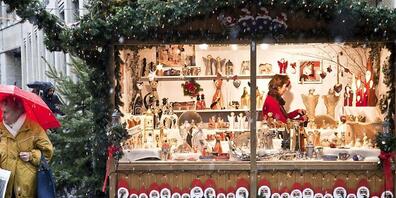 Die erweitere Maskenpflicht der Ostschweizer Kantone gilt beispielsweise für den St. Galler Weihnachtsmarkt. (Archivbild).
