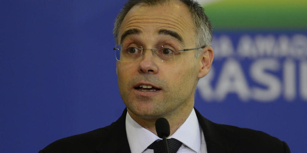 ARCHIV - Andre de Almeida Mendonca spricht nach seiner Ernennung als neuer Justizminister von Brasilien. (zu dpa «Oberstes Gericht: Sitz für evangelikalen Wunschkandidaten Bolsonaros») Foto: Marcello Casal Jr/Agencia Brazil/dpa - ACHTUNG: Nur zur ...