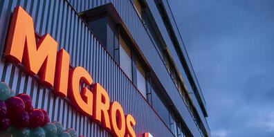 Migros und Alkohol - eine widersprüchliche Beziehung: Unternehmenstochter Denner darf verkaufen, die Mutter (noch) nicht.