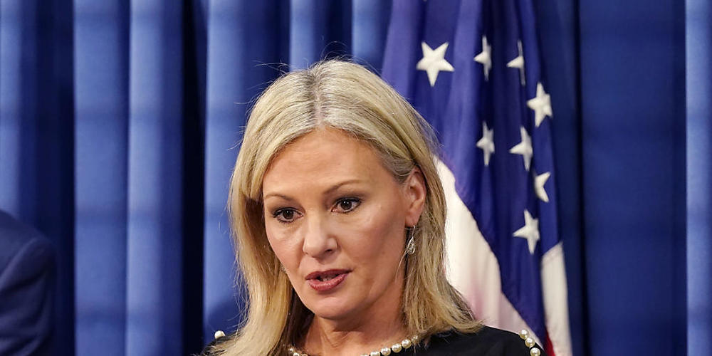 Staatsanwältin Karen McDonald erhob Anklage wegen fahrlässiger Tötung gegen die Eltern des 15-Jährigen. Foto: Carlos Osorio/AP/dpa