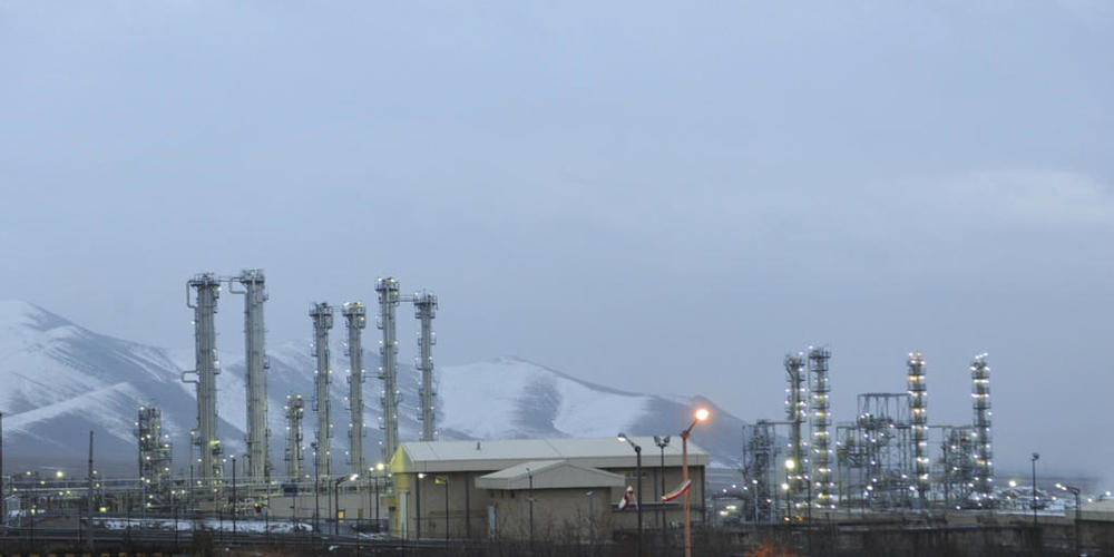 ARCHIV - Die Schwerwasser-Atomanlagen in der Nähe der iranischen Stadt Arak (Archivfoto). Foto: Hamid Foroutan/Iranian Students News Agency, ISNA/AP/dpa