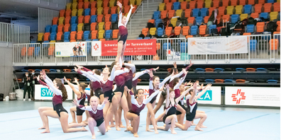 Die diesjährigen SMVJ in der BBC-Arena waren ein voller Erfolg. Es nahmen mehr als 100 Turnvereine teil, darunter auch die weitgereisten Amis-Gymnastes aus Yverdon (Bild), welche eine eindrückliche Vorstellung im Bodenturnen gaben.