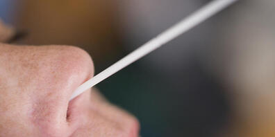 Der Ständerat ist will, dass die Kosten für Corona-Tests nur teilweise vom Bund übernommen werden. (Symbolbild)