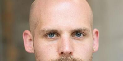 Der Puppenspieler und Regisseur Sebastian Ryser erhält einen Förderpreis der St. Gallischen Kulturstiftung.