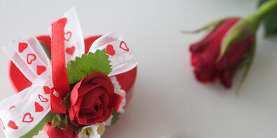 Ein Zivilstandamt hat die Verlobten auch beim Verdacht auf eine Scheinehe anzuhören, hält das Zürcher Verwaltungsgericht fest. Nur so könne der Sachverhalt abgeklärt werden. (Symbolbild)