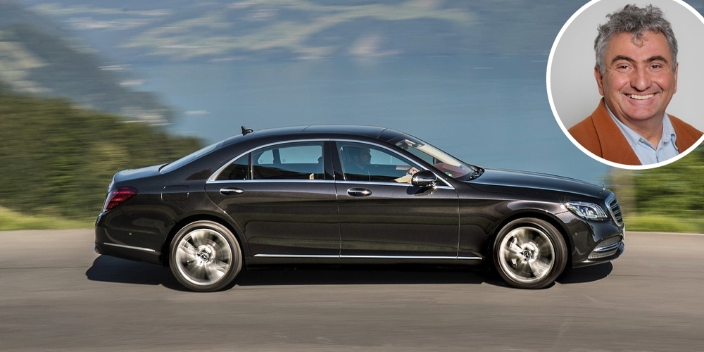 Nach Meinrad Gschwend (kl.) soll die St.Galler Regierung anstelle von Staatswagen wie den Mercedes S350 mehr den öV nutzen.