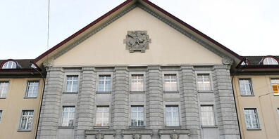 Eine 35-jährige Schweizerin wurde am Donnerstag vom Bezirksgericht Zürich wegen eines Covid-Kreditbetrugs verurteilt. (Symbolbild)