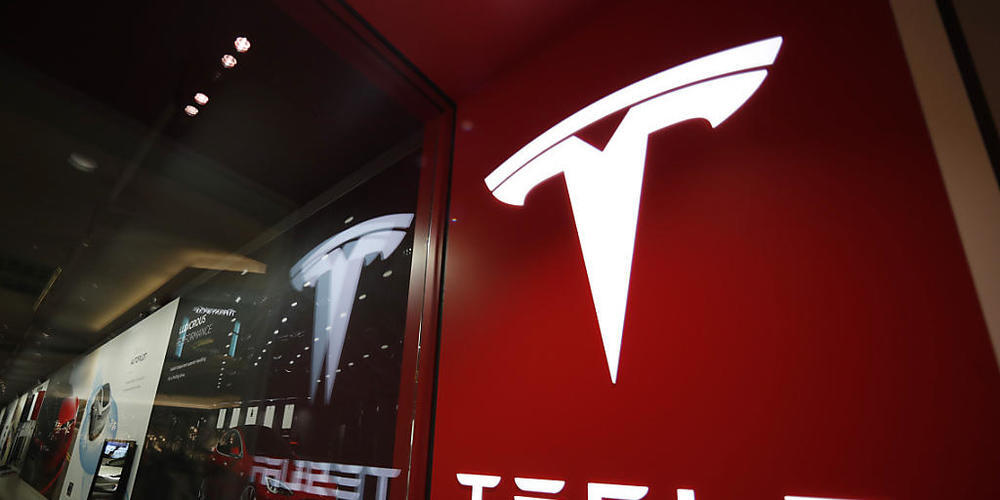 Der US-amerikanische Autobauer Tesla ist erneut mit einer Belästigungsklage konfrontiert. (Archivbild)