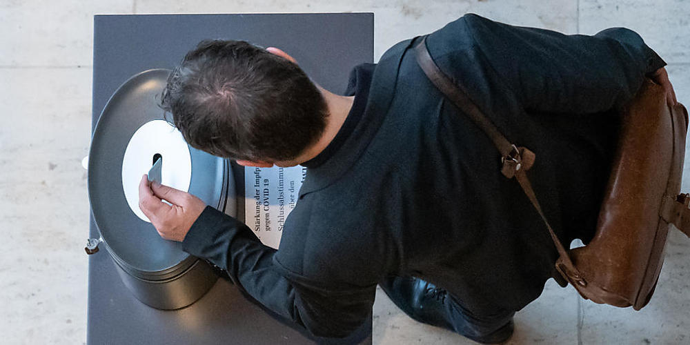 Für das Gesetz der neuen Ampel-Koalition von SPD, FDP und Grünen stimmten 571 Abgeordnete. Foto: Bernd von Jutrczenka/dpa