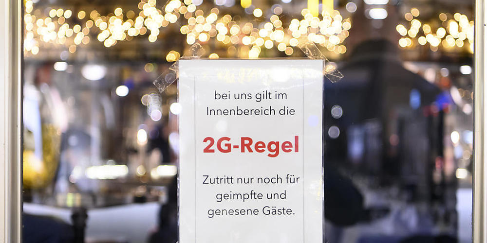 Die 2G-Regel dürfte vielerorts angesichts der hohen Fallzahlen nur noch eine Frage der kurzen Zeit sein. (Archivbild)