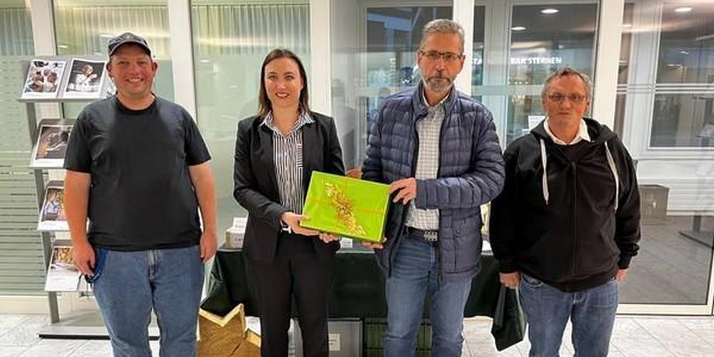 Bis am 7. Januar ist der Verein Rhyboot mit selbst gemachten Geschenkartikel zu Gast in der Niederlassung der Kantonalbank in Heerbrugg. 