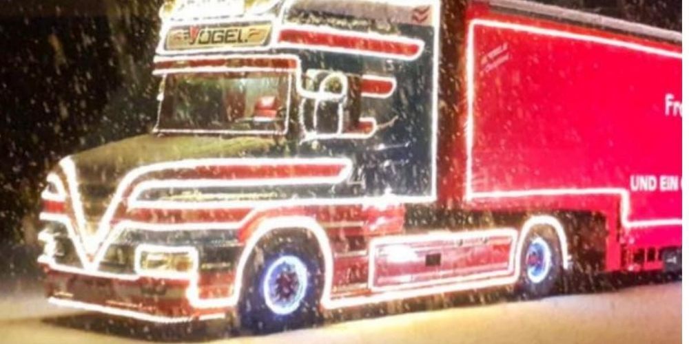 Der Weihnachtstruck von Vögel Transporte sammelt Spenden für den kleinen Vincent