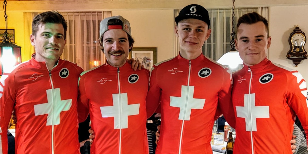 Vier Goldmedaillen für die Querfahrer vom VC Eschenbach v.l.n.r.  Silvio Büsser «Masters», Lars Forster «Elite», Dario Lillo «U19» und Kevin Kuhn «U23»