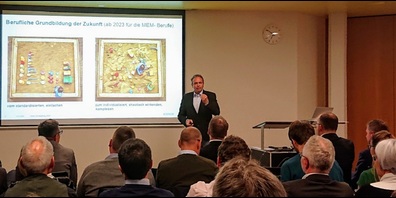 Andreas Bischof, Leiter Berufsbildung Bühler AG: "Wir gehen den Weg vom einfachen, standardisierten zum individualisierten, modularen Denken, Lernen und Arbeiten."