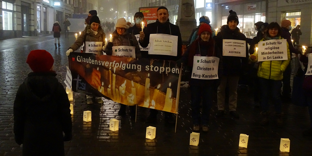 Die Mahnwache vor dem Vadianbrunnen in der Marktgasse
