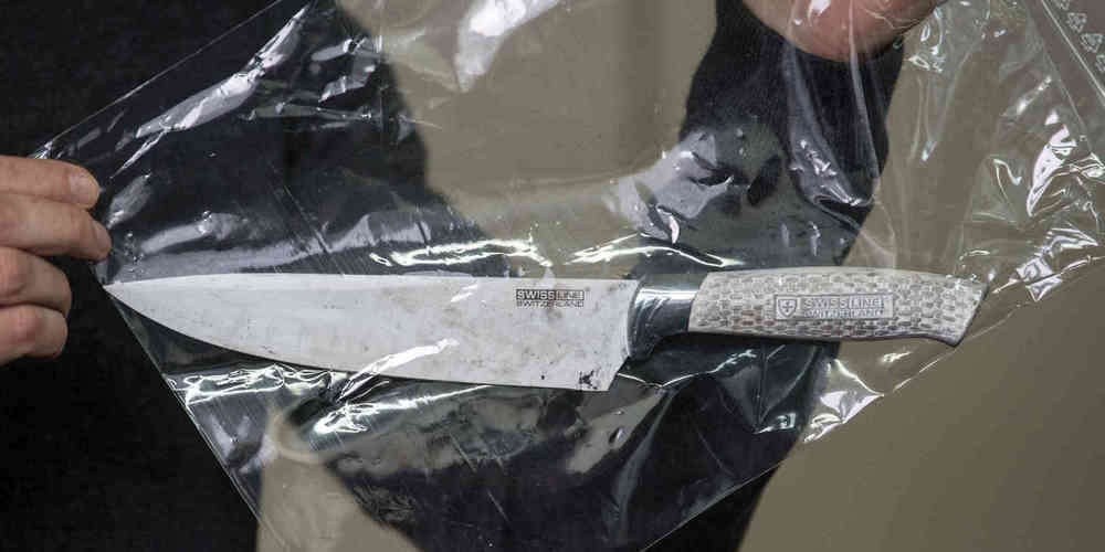 Der Vater wurde von seinem Sohn mit mehreren Messerstichen niedergestreckt