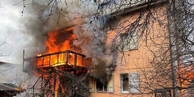 Beim Brand in einem Wohnhaus in Kreuzlingen TG hat sich ein Mann leichte Verletzungen zugezogen.