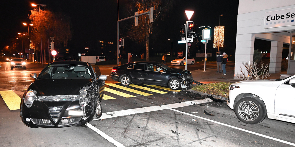 Die beiden beschädigten Unfallfahrzeuge.