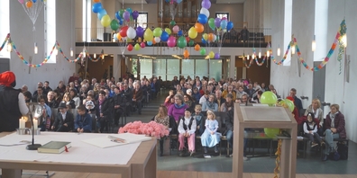Am Fasnachts-Gottesdienst sollen möglichst alle verkleidet und/oder geschminkt teilnehmen.