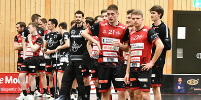Gut gekämpft und trotzdem verloren: Das NLB-Fanionteam des UHC Sarganserland scheidet mit 0:3 Siegen im Play-off-Viertelfinal gegen Base Regio aus. (Bild Reto Voneschen)