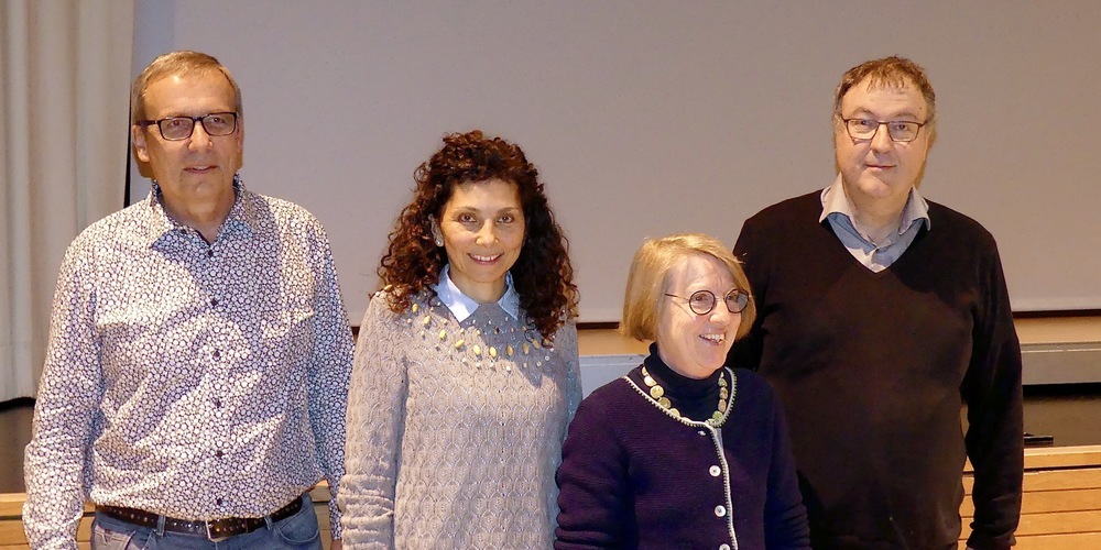 von links: Schulratspräsident Ivo Riedi, Schulsekretärin Nilgün Sönmez, Schulrätin Irene Gubelmann und Schulleiter Markus Waser