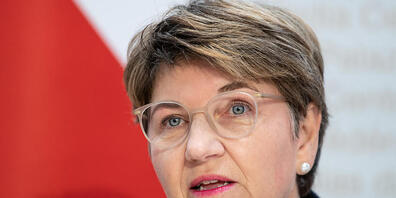 Mit Blick auf den russischen Militärüberfall auf die Ukraine hält Verteidigungsministerin Amherd neue Kampfflugzeuge für wichtig.