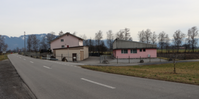 Die Gemeinde Rebstein will die ehemalige Produktionsstätte der Bäckerei Magenbrot Rohner AG erwerben. Damit möchte sie Landreserven für eine allfällige Erweiterung der Sportanlagen schaffen.