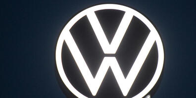 Der Volkswagen-Konzern stoppt wegen des Ukraine-Kriegs das Russland-Geschäft. Die Gruppe will bis auf weiteres keine Autos mehr nach Russland liefern und stellt auch die Produktionen in den Werken in Kaluga und Nischni vorübergehend ein.(Archivbild)