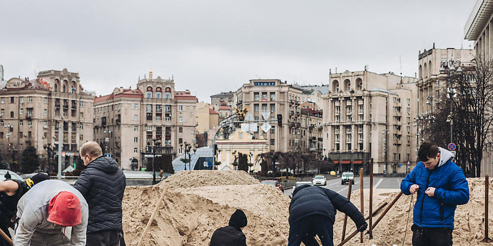 Kiew wird nach Angaben des ukrainischen Militärs von heute morgen immer weiter eingekreist. Foto: Diego Herrera/EUROPA PRESS/dpa