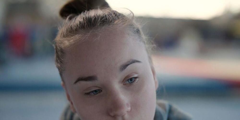 Anastasia Budiashkina, Hauptdarstellerin des für den Schweizer Filmpreis nominierten Spielfilms "Olga", versteckt sich derzeit in der Ukraine in ihrem Keller. Regisseur Elie Grappe steht in Kontakt mit ihr.