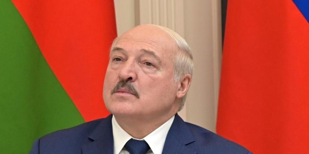 Der belarussische Machthaber Alexander Lukaschenko hat Staatsmedien zufolge am Freitag in Minsk mit Nachdruck eine Beteiligung seines Landes am Krieg gegen die Ukraine bestritten. Foto: Alexei Nikolsky/Pool Sputnik Kremlin/AP/dpa