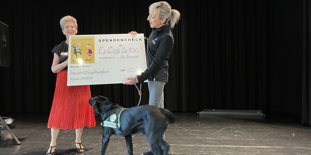 Der Organisation "EpiDogs for Kids" konnten über 1'500 Franken überreicht werden.
