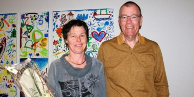 Die abtretende Tombola-Chefin Irene Schegg und der zurücktretende GPK-Chef Jörg Wittwer wurden an der Hauptversammlung des STV Oberriet-Eichenwies geehrt.