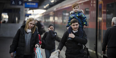 Ukrainische Flüchtlinge bei ihrer Ankunft im Hauptbahnhof Zürich. (Archivbild)