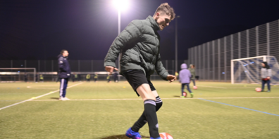 Die Spieler von FC Widnau plus beim Nachttraining auf der Aegeten