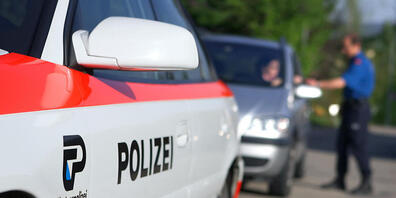 Bei einer Geschwindigkeitskontrolle in Elsau hat die Zürcher Kantonspolizei einen Raser gestoppt. (Symbolbild)