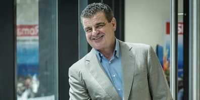 Der Stadler-Chef ad interim, Peter Spuhler, verzichtet auf einen Lohn für seine Arbeit als CEO beim Ostschweizer Zugbauer. 