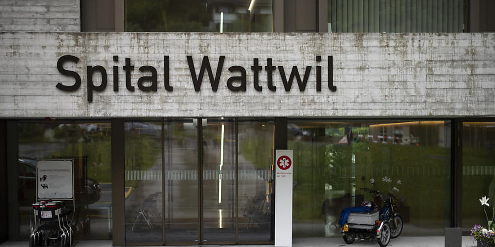 Das ab April geschlossene Spital in Wattwil ist bisher der einzige Standort für die angekündigten Gesundheits- und Notfallzentren (GNZ). Noch offen ist, wie es in Altstätten weitergeht. (Archivbild)