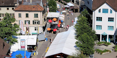 Das Wetziker Stadtfest will mit Vereinspatenschaften Firmen und Vereine näher zusammenbringen. (Archivbild)