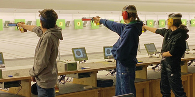 Treffsicher im Final: Mario Wolf (v.l.), Mia Hartmann und Sina Flütsch. 