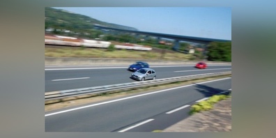 Dem Autofahrer konnte vorläufig der Ausweis entnommen werden. (Symbolbild)