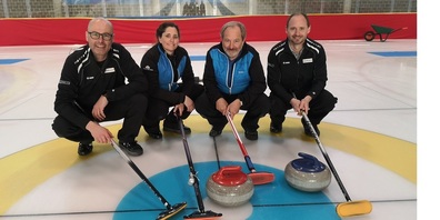 Siegerteam Uitikon Waldegg: v.l.  J.N. Longchamp, Anja Ruch, Romano Ruch und Manuel Ruch (Skip).
