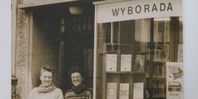 Die Frauenbibliothek und Fonothek Wyborada wurde im Mai 1986 von politisch und feministisch engagierten Frauen als Verein gegründet.