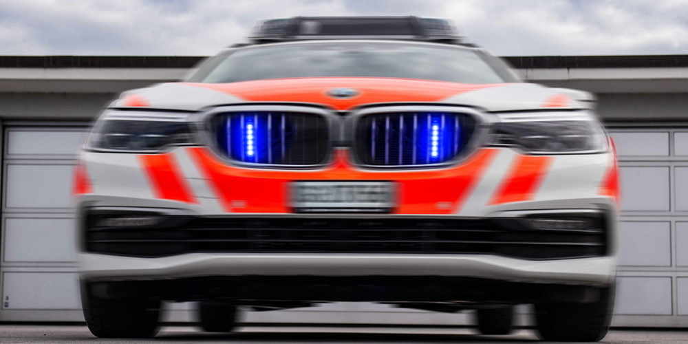 Die Patrouille nahm die Verfolgung mit Blaulicht und Sirene auf, musste dann aber abbrechen. (Symbolbild)